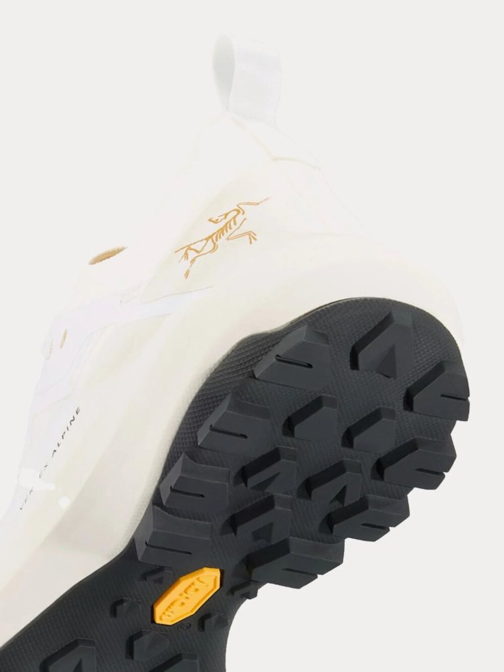 NIB: Arc'teryx Vertex Alpine GTX Women's Approach Shoe - US 7, EU 38 2/3 - white - Picture 3 of 5